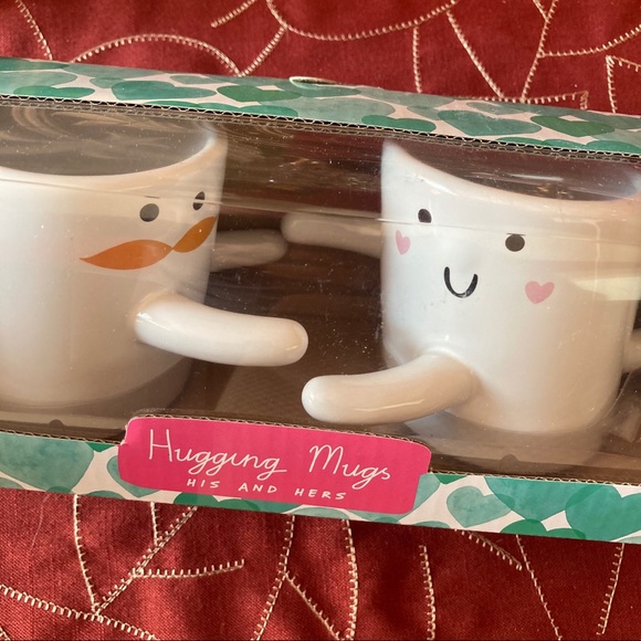 New set of his and hers hugging mugs - Picture 7 of 10